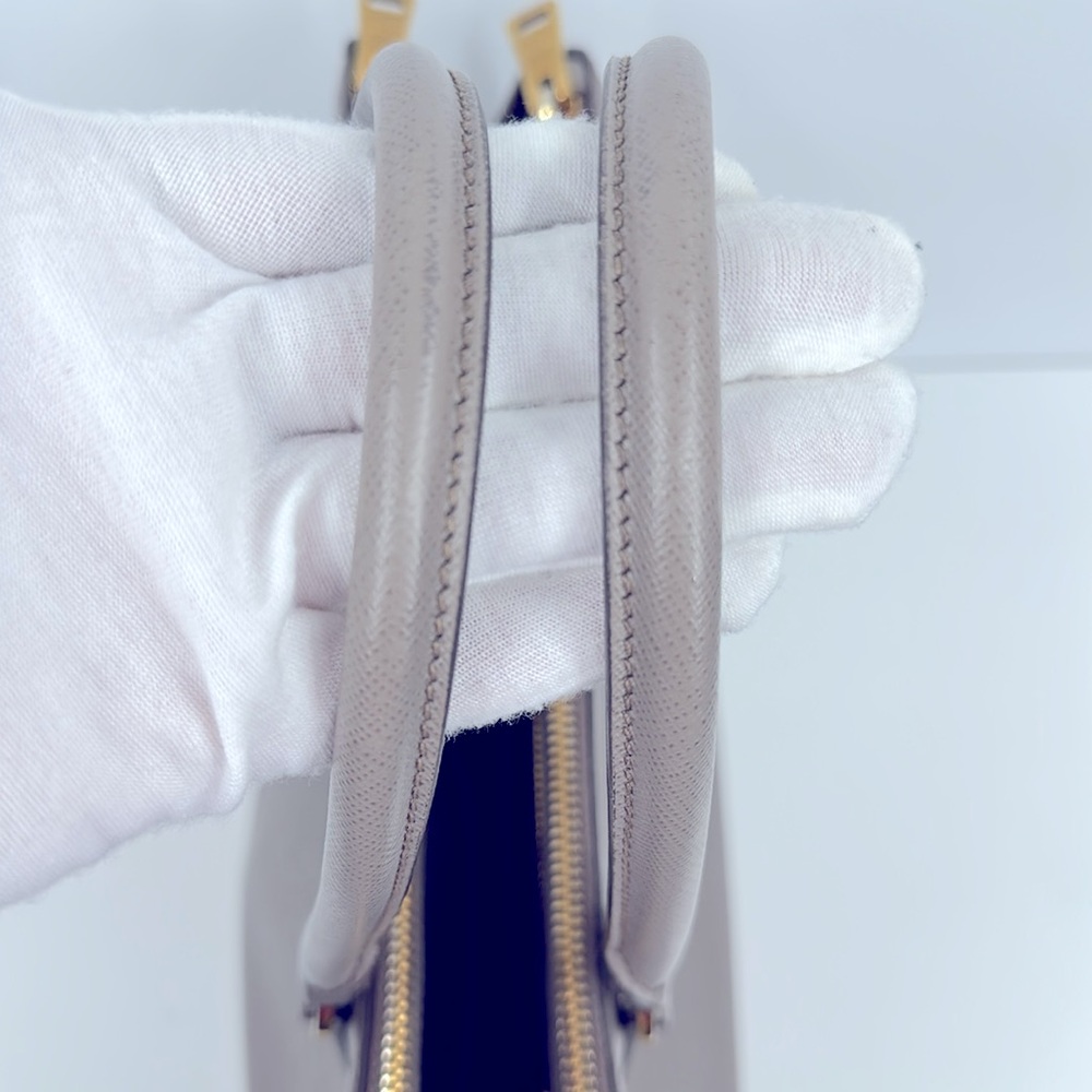 Authenticated PRADA Galleria Saffiano Bag -Beige - Picture 9 of 17